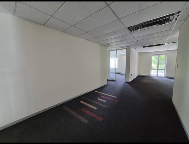 565M² OFFICE TO LET IN SANDTON CENTRAL